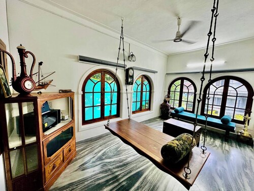 The Haven by Oshara Modern Kerala 3bhk AC Wifi Family Near Fort Kochi Parking