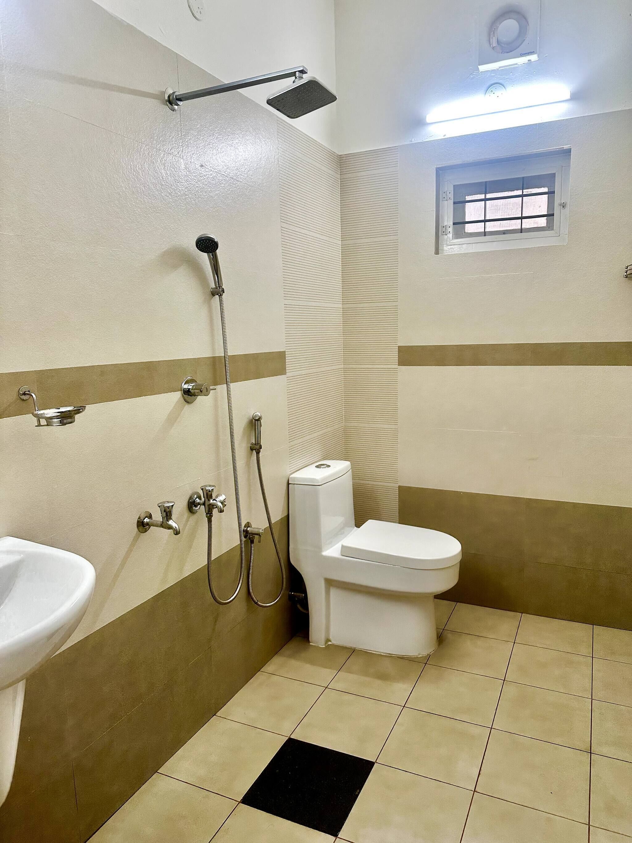 Apartment, 3 Bedrooms, Balcony | Bathroom