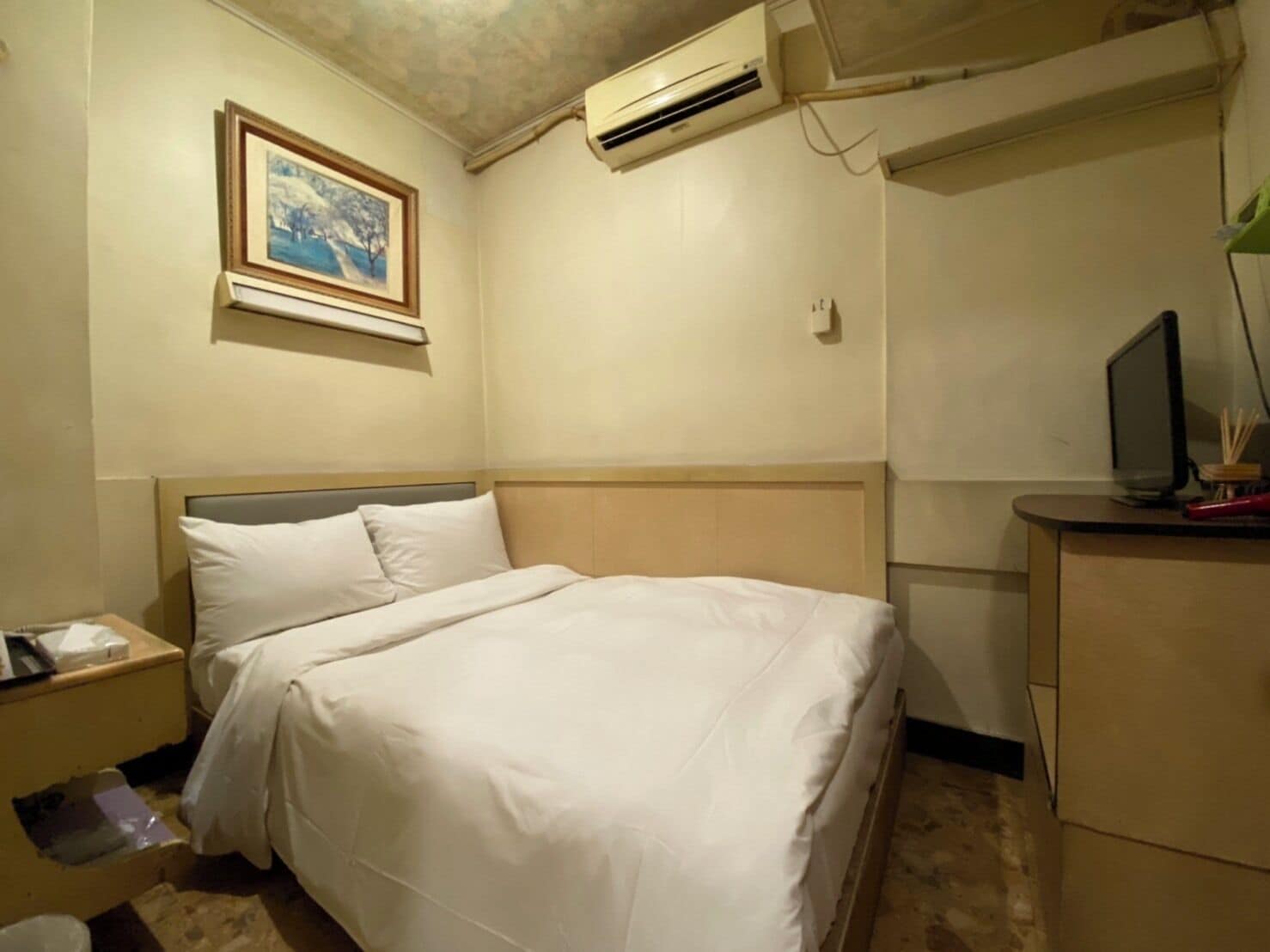Economy Single Room | Free WiFi