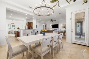 Interior - 4BR Indio Desert Escape • Stylish Stay • Mountain Views (Indio)