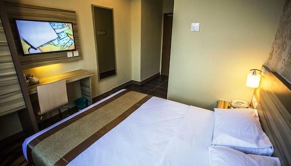 Iron/ironing board, free WiFi, bed sheets - Victory City Hotel Crystal Bay (Johor Bahru)