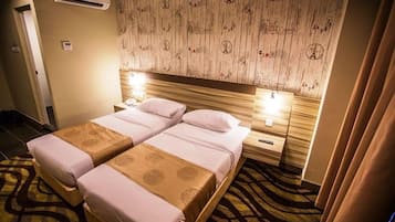 Iron/ironing board, free WiFi, bed sheets