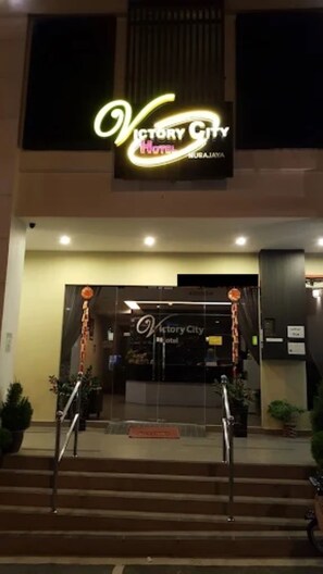 Exterior - Victory City Hotel Crystal Bay (Johor Darul Ta'zim)