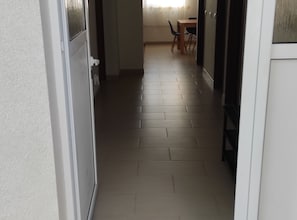 Apartamento (Three Bedroom Apartment with Terrace ) | Saguão