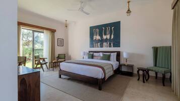 Habitación, vistas al jardín | Caja fuerte, escritorio, wifi gratis