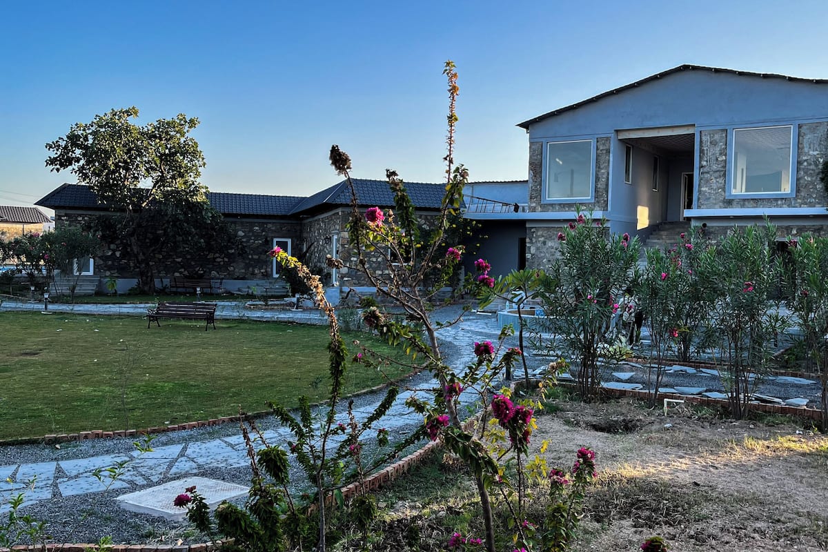 Suite With Heated Pool | In-room safe, desk, free WiFi