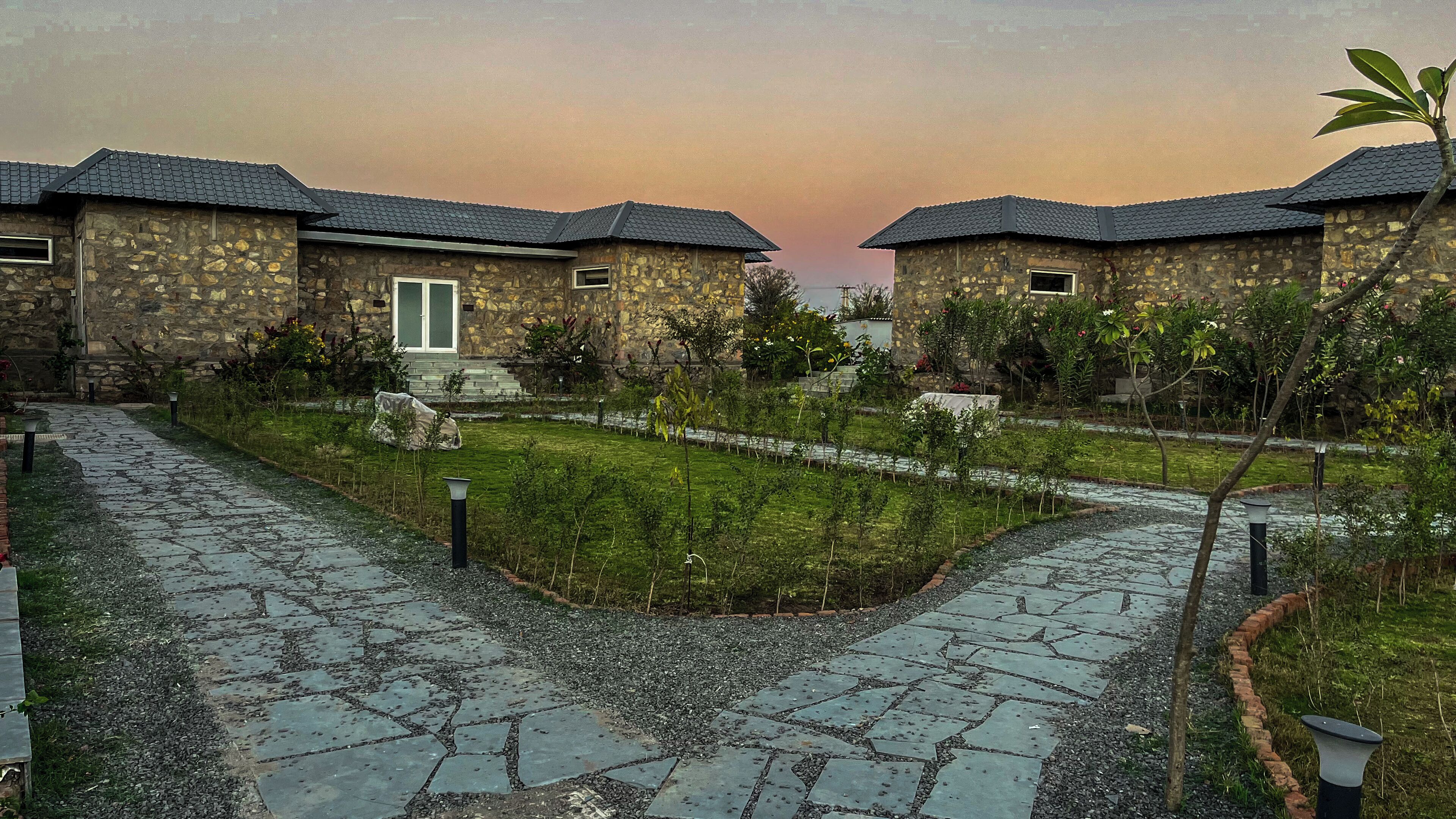 客房, 花園景觀 | 客房內保險箱、書桌、免費無線上網