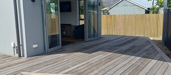 Modern & Comfort in Central Alexandra