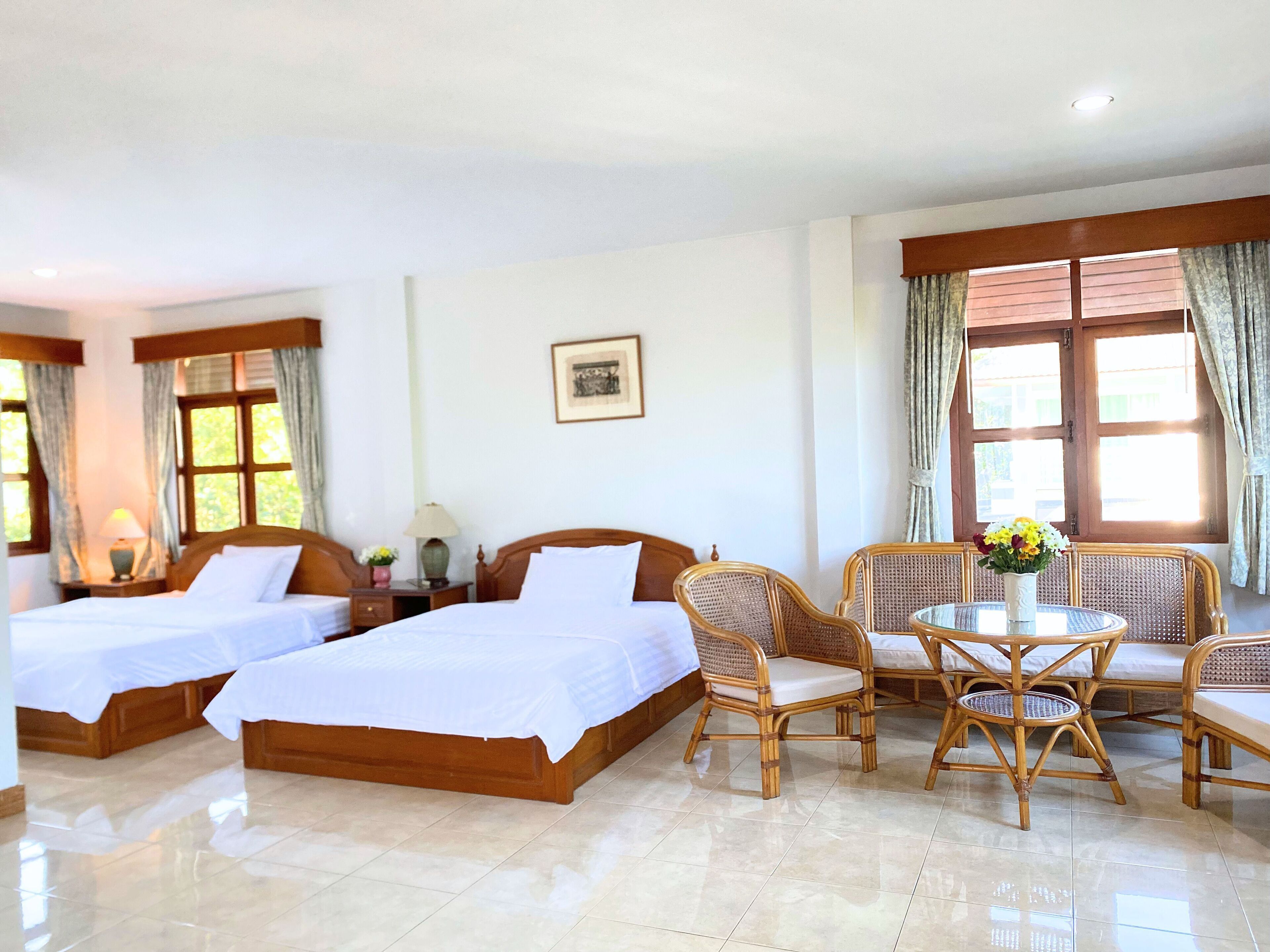 Blackout curtains, free WiFi