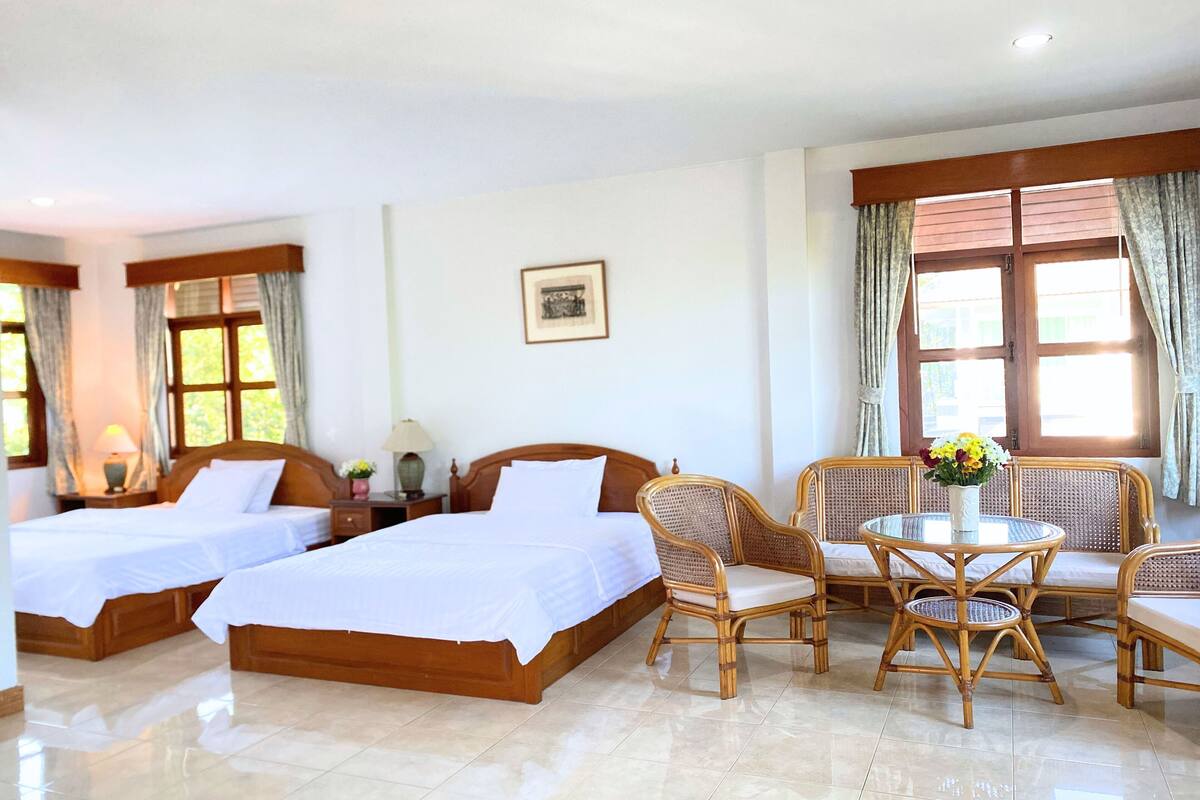 Luxury Double Room, Garden View | Blackout drapes, WiFi (free)