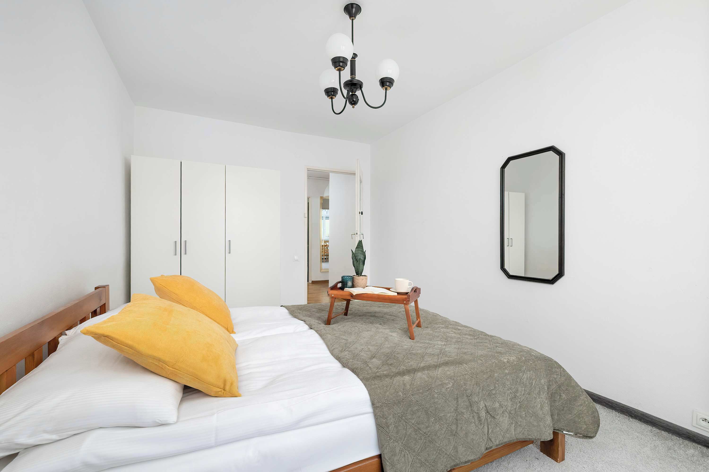 Strykejern/-brett, reiseseng for barn, wi-fi og sengetøy