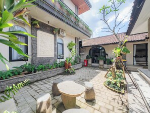 Front of property - Nandana Guest House Ubud (Ubud)