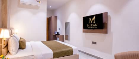 Deluxe Double Room, City View | Iron/ironing board, free WiFi