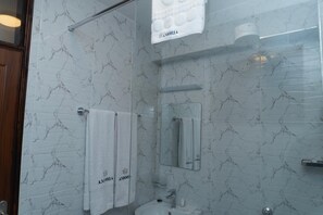 Deluxe Room, 1 Queen Bed | Bathroom | Shower, hair dryer, towels, soap - Amoria Boutique Hotel (Limuru Town.)