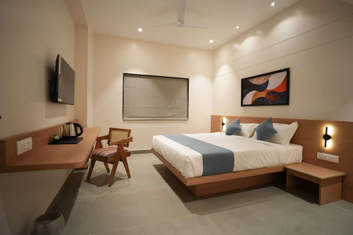 Superior-Einzelzimmer | Laptopgeeigneter Arbeitsplatz, kostenloses WLAN