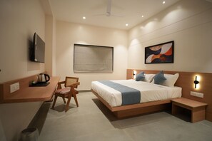 Superior-Einzelzimmer | Laptopgeeigneter Arbeitsplatz, kostenloses WLAN