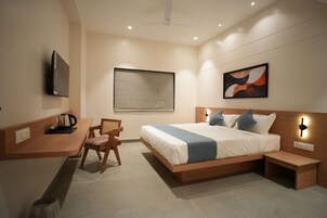 Superior Single Room | Laptop workspace, free WiFi