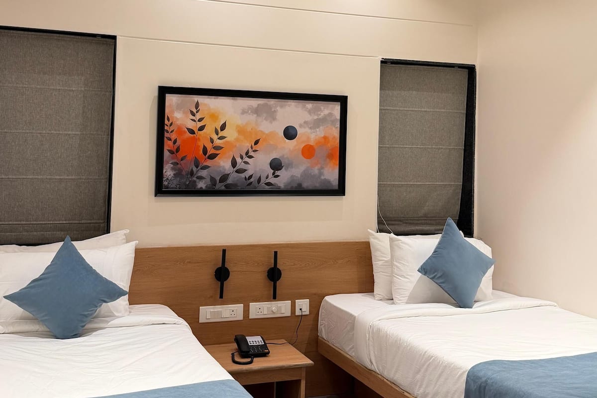 Superior Double or Twin Room | Laptop workspace, free WiFi