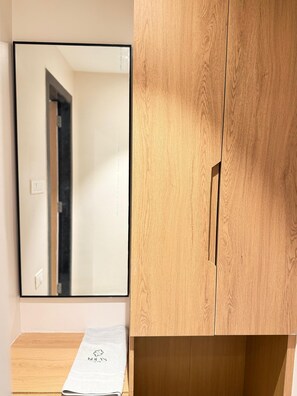 Laptop workspace, free WiFi - kolas grand (Warangal)