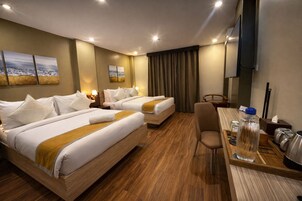 Family Room | In-room safe, blackout drapes, free WiFi