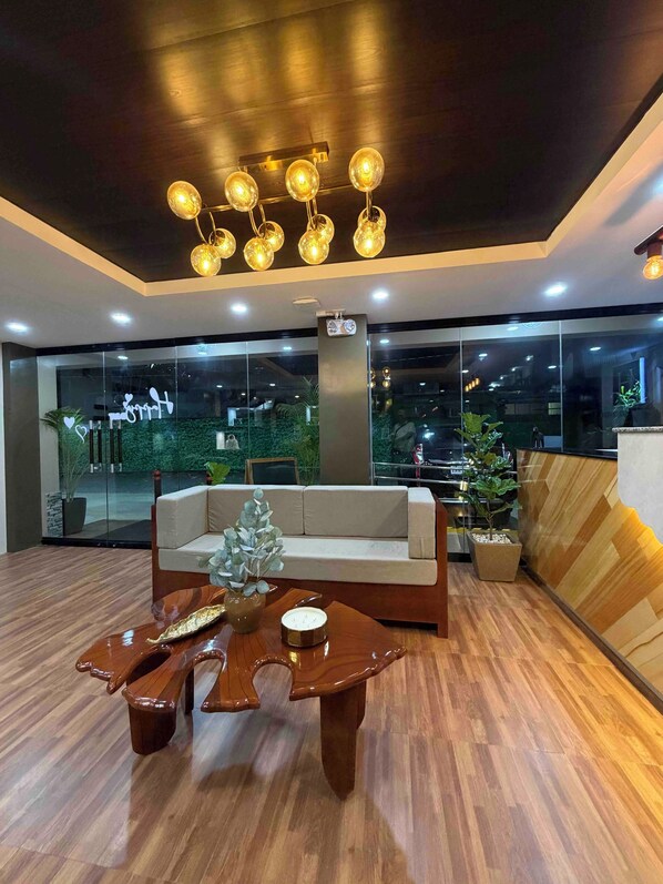 Reception - Hollywood Hotel Puerto Princesa  (Puerto Princesa)