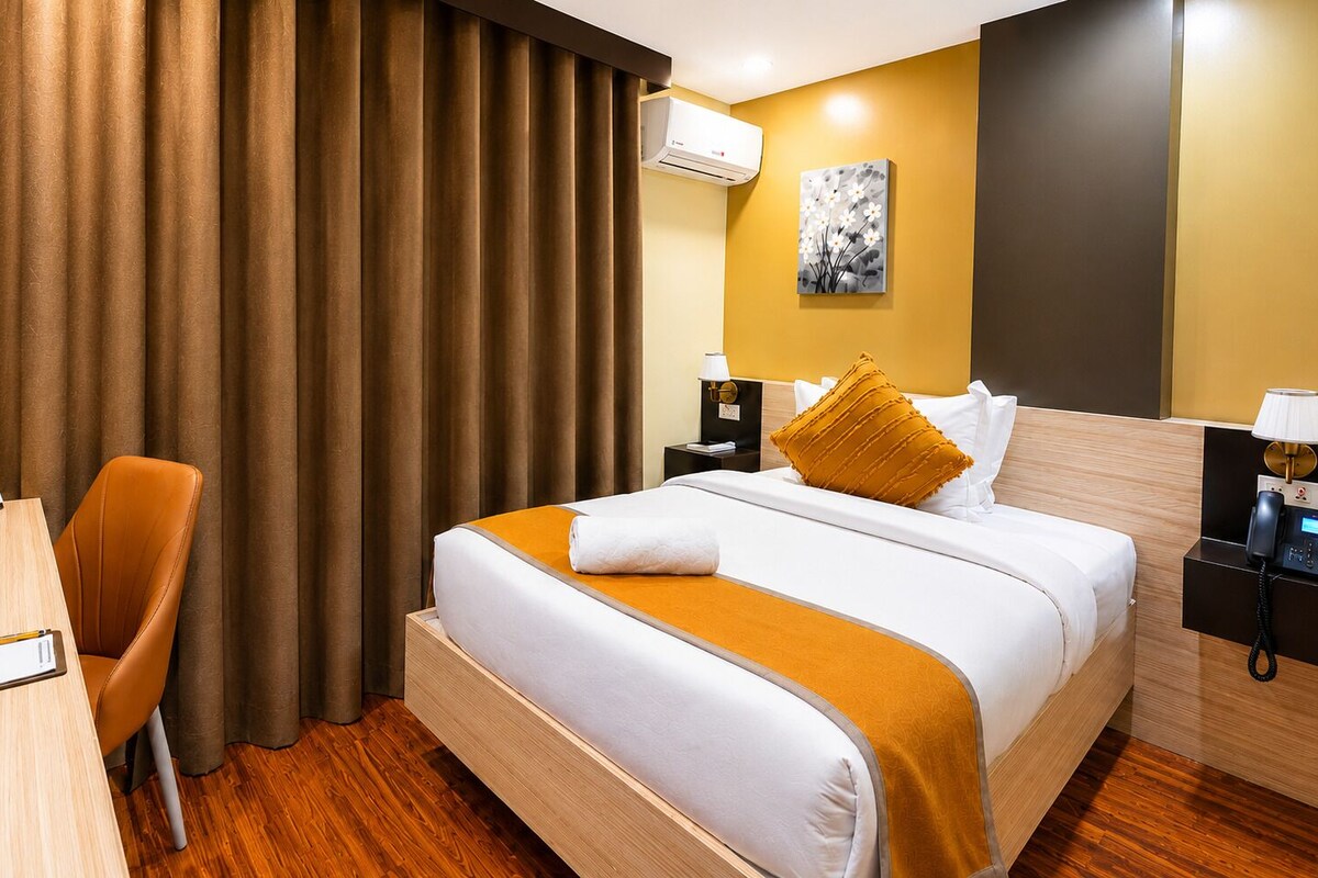 Superior Room | In-room safe, blackout drapes, WiFi (free)