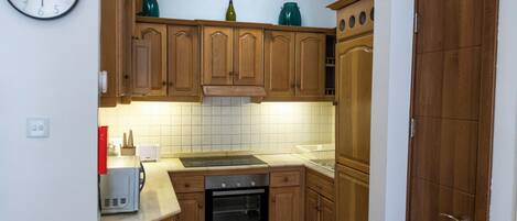 Apartment, 3 Schlafzimmer, Balkon, Stadtblick | Eigene Küche