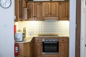 Apartment, 3 Bedrooms, Balcony, City View | Private kitchen - Cosy APT in Sliema- 2 mins walk from sea (Sliema)