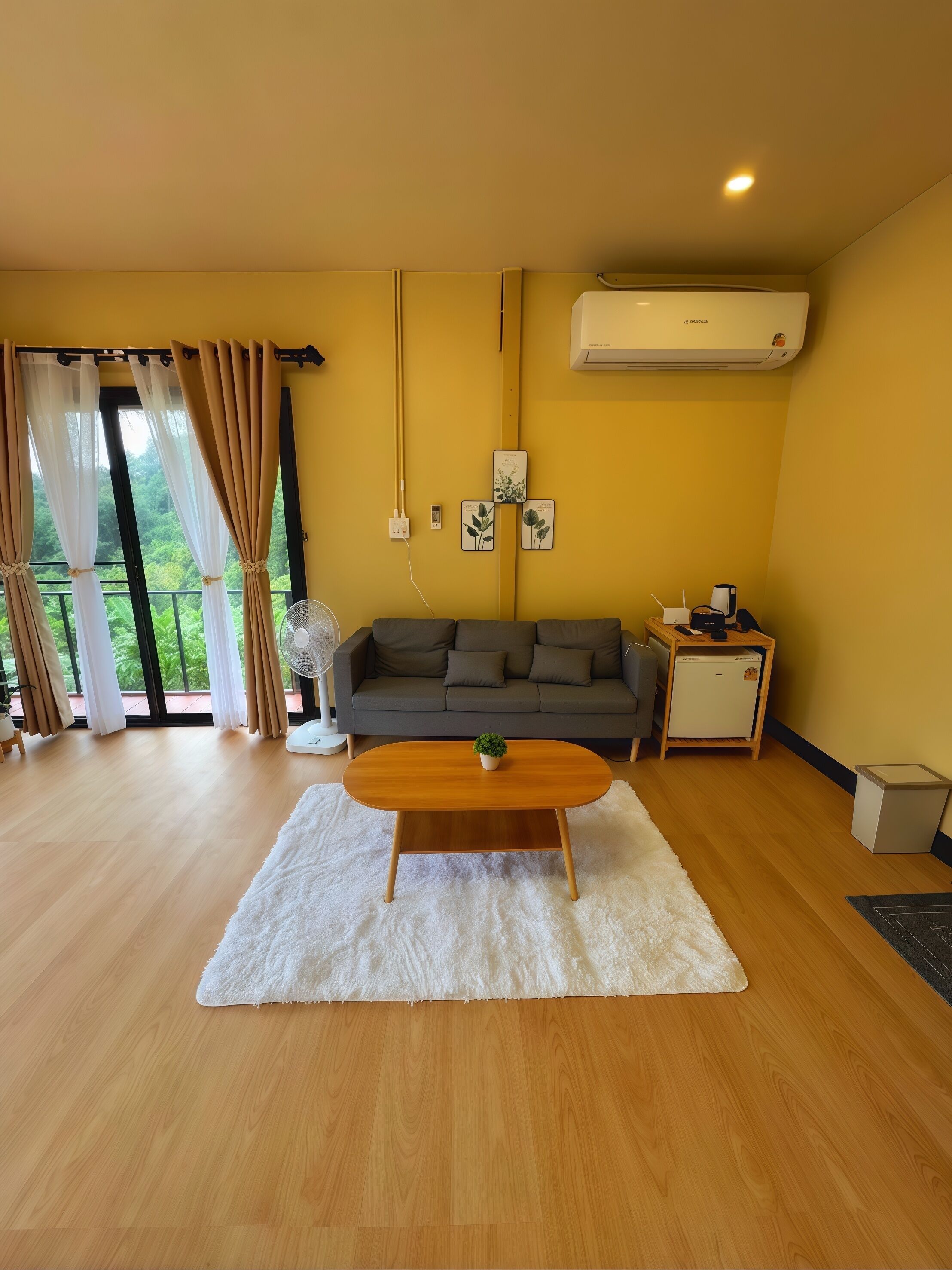 Télévision à écran plat de 3 pouces avec chaînes numériques