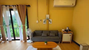 3-Zoll-Flachbildfernseher mit Digitalempfang