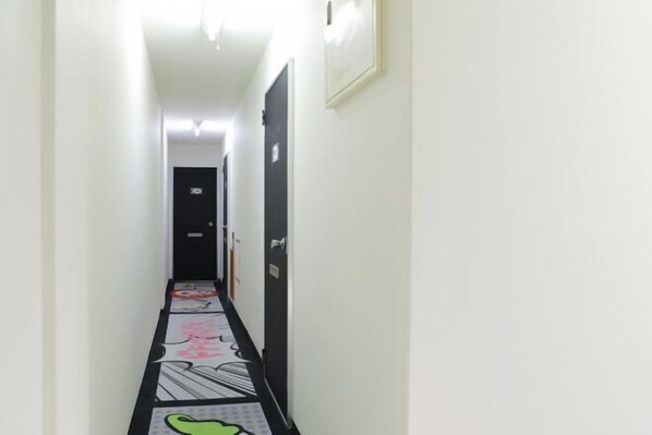 Interior - Oyasumi manga hotel (Osaka)