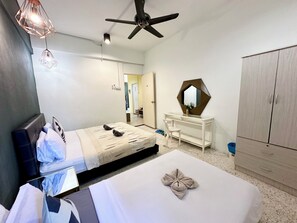 Triple Room, City View | Free WiFi - Mac Inn 94 (George Town)