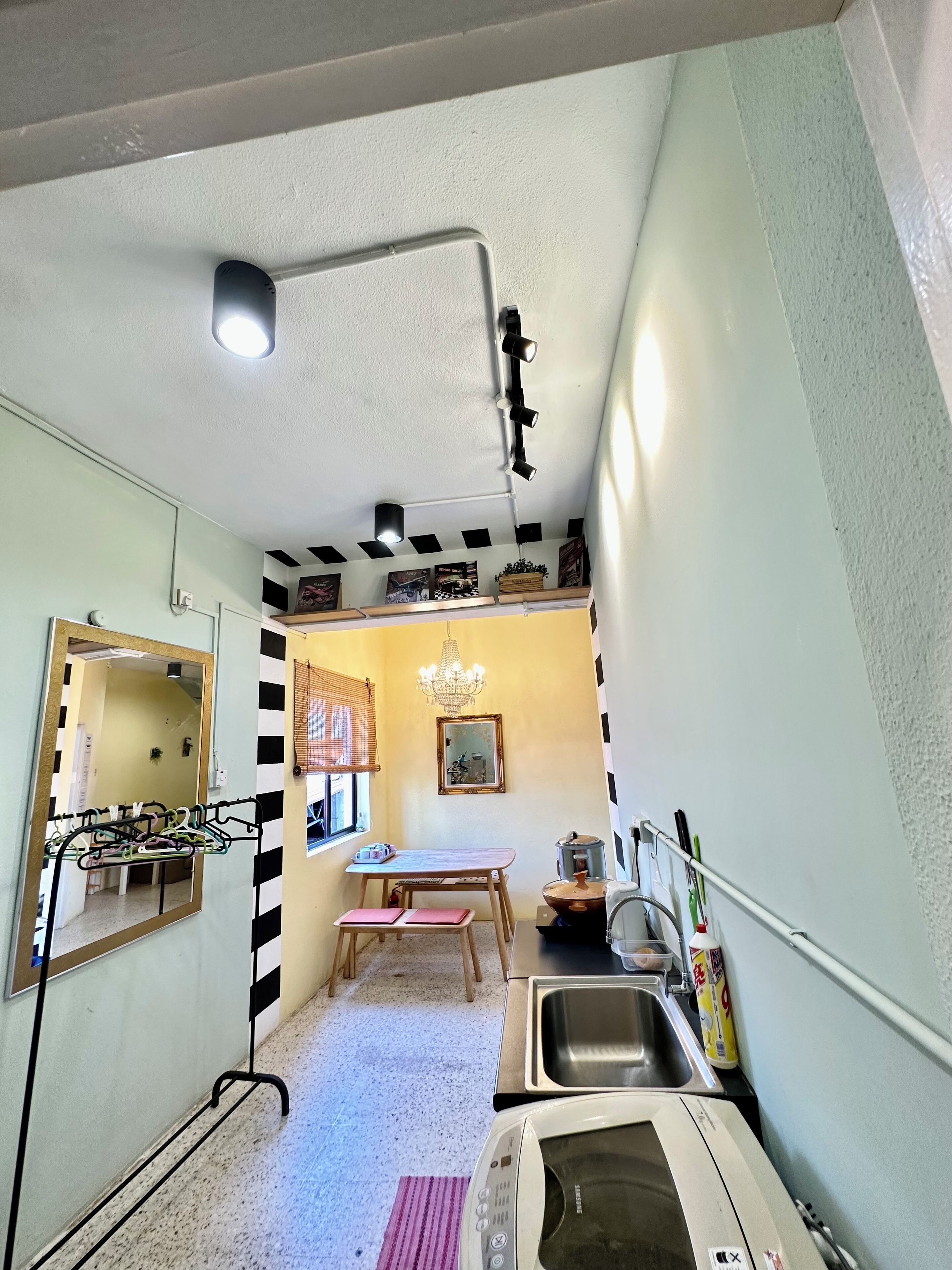 Double Room, City View | Living area