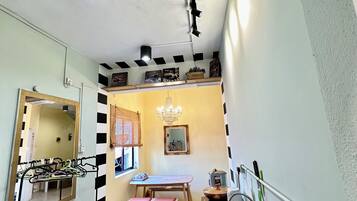 Double Room, City View | Ruang tamu