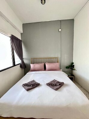 Free WiFi - Mac Inn 94 (George Town)