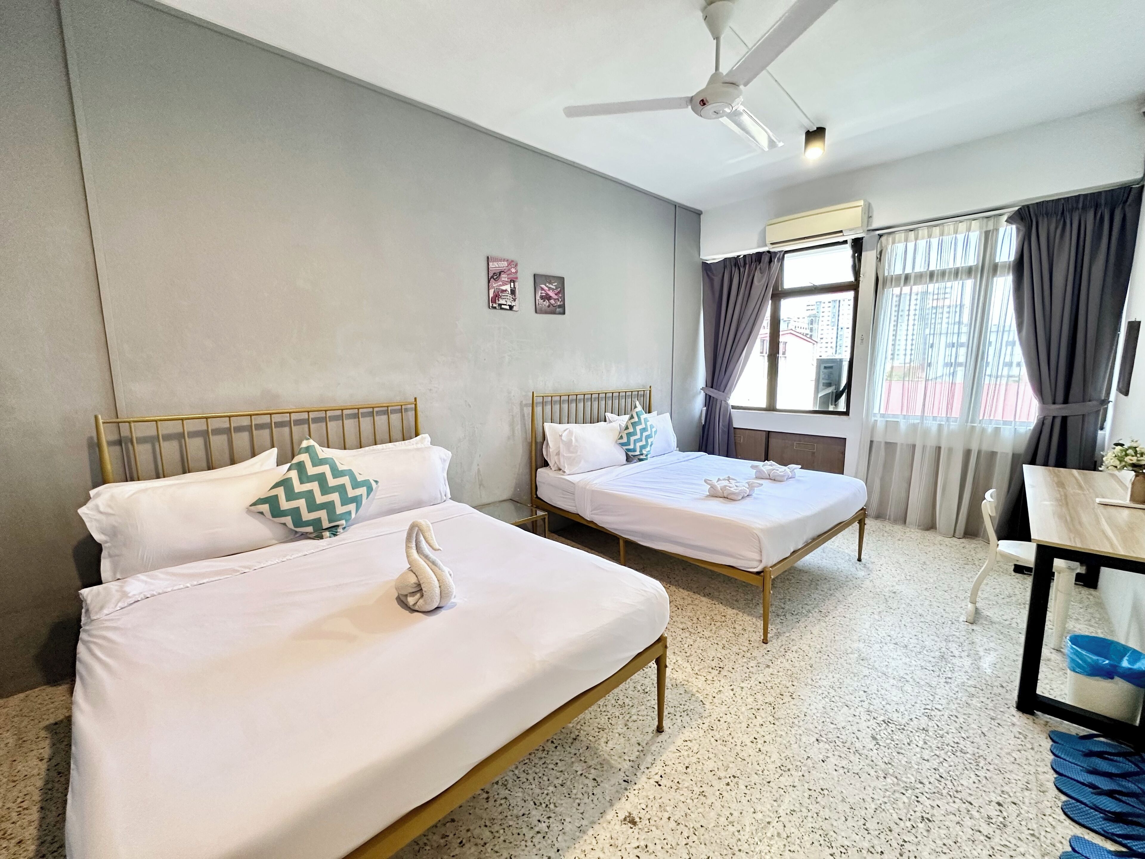 Habitació familiar, vistes a la ciutat | Wifi gratuïta 