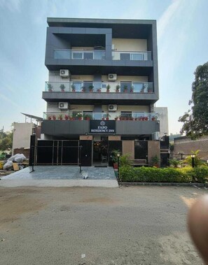 واجهة المنشأة