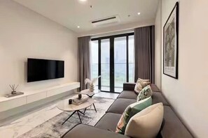 ファミリー スイート 3 ベッドルーム クラブラウンジ利用可 シティビュー | エジプト綿のシーツ、高級寝具、羽毛の掛け布団、セレクト コンフォート製ベッド