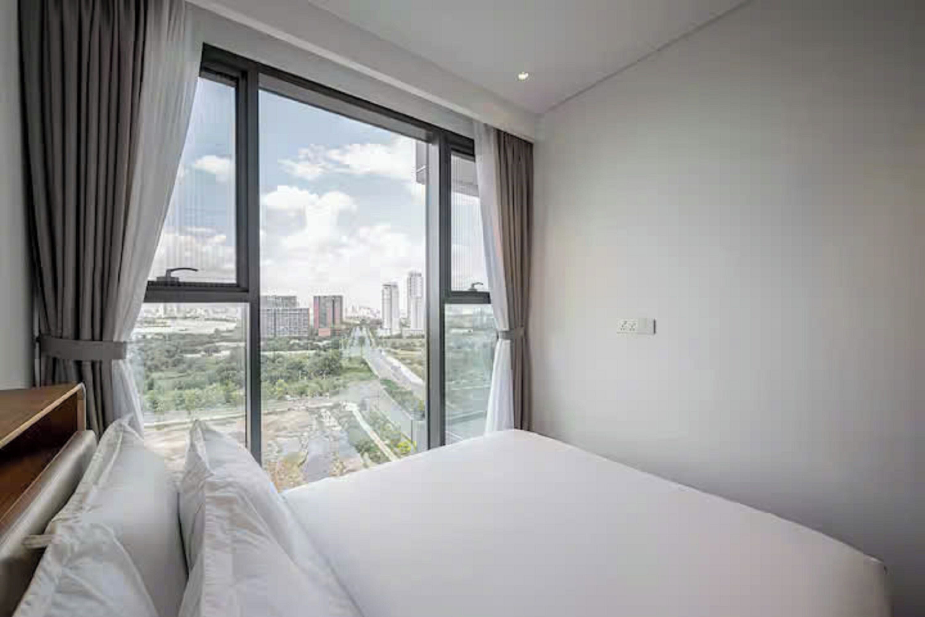 Presidential-sviitti, 2 makuuhuonetta, club-loungen käyttöoikeus, kaupunkinäköala | Egyptinpuuvillaiset lakanat, ylelliset vuodevaatteet, untuvapeitot