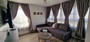 Apartment, 2 Bedrooms, City View | Living room - Charming 2-bedroom Apartment in Central London (London)