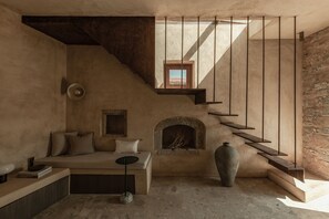 Interior - Drakoni Luxury Suite, an Architectural Hideaway (Epano Elounda)