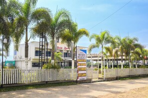 Πρόσοψη καταλύματος