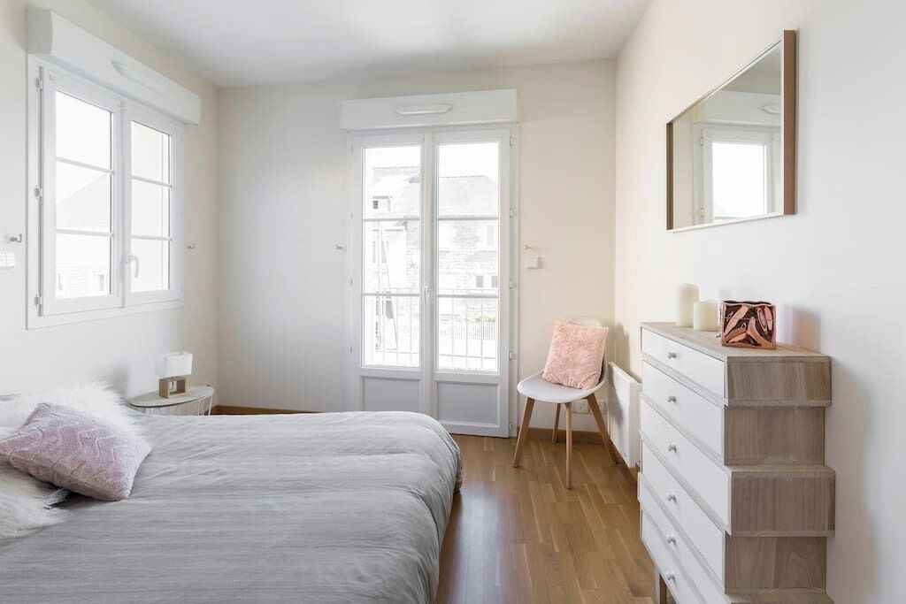 Fer et planche à repasser, accès Internet