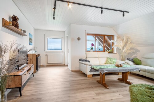 Ferienwohnung Familie Löffler mit Bergblick, Wintergarten und WLAN