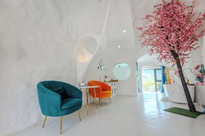 Phòng đôi hoặc 2 giường đơn dành cho gia đình, quang cảnh đồi núi | Bộ đồ giường cao cấp, chăn bông, trang trí khác biệt