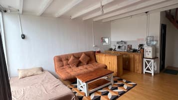 Perhemökki, näköala puutarhaan | Työpöytä, ilmainen Wi-Fi