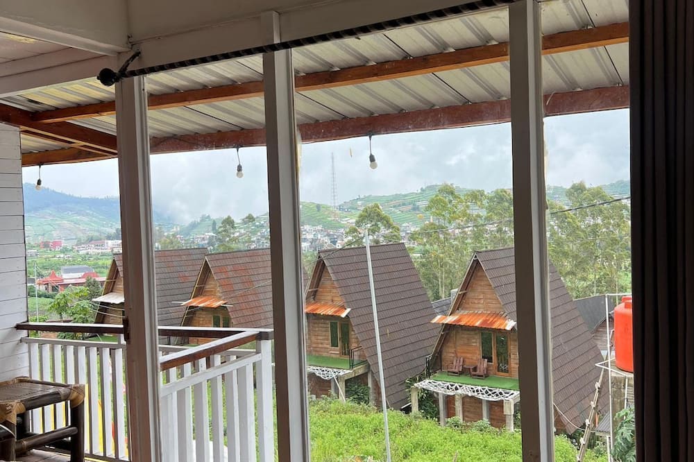 Altura Cabin Dieng