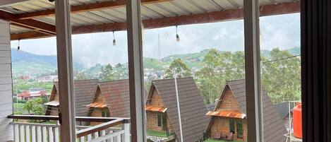 Family Cottage, Garden View | Terrace/patio