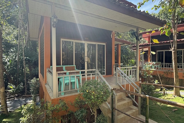 Minibar, in-room safe, individually decorated, individually furnished