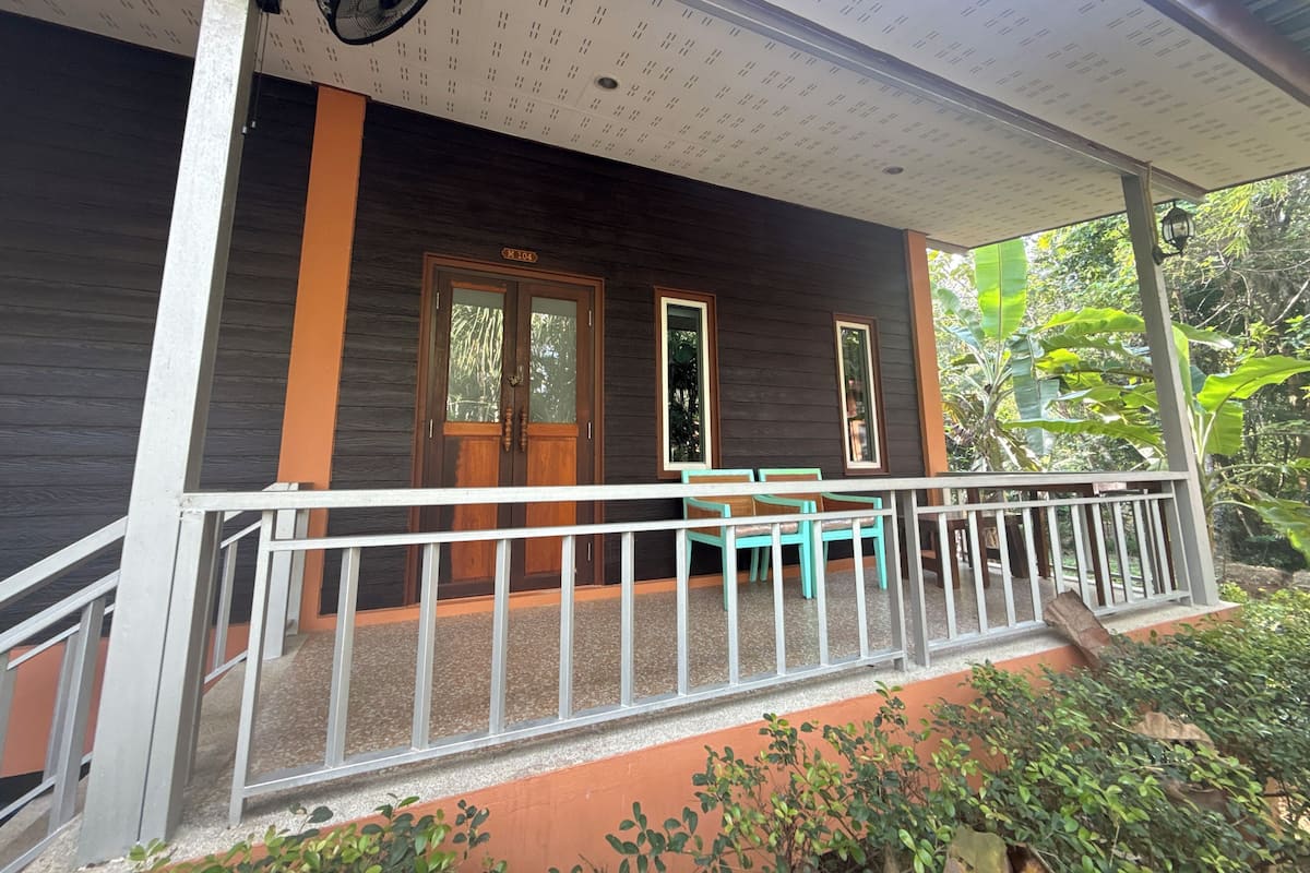 Studio Confort, vue cour intérieure | Coffres-forts dans les chambres, rideaux occultants, Wi-Fi gratuit